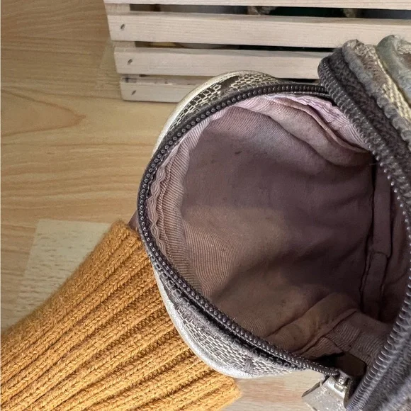 Coach Signature Brown Wristlet - Picture 12 of 12